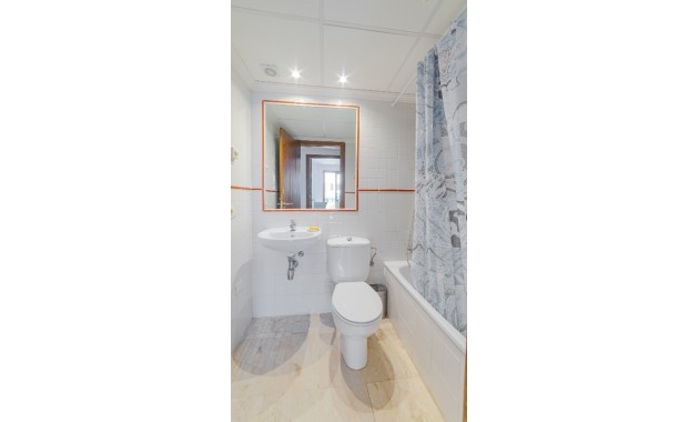 Sale - Apartment / flat -
Punta Prima