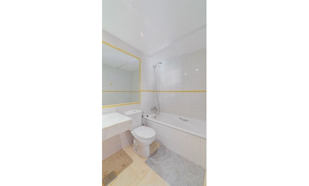 Sale - Apartment / flat -
Punta Prima