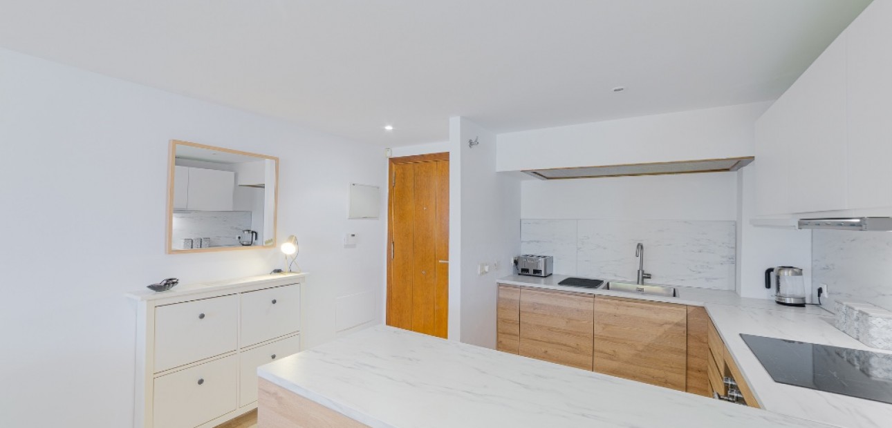 Sale - Apartment / flat -
Punta Prima