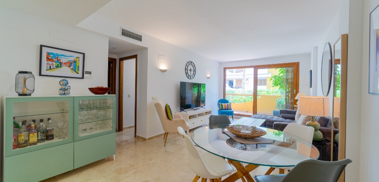 Sale - Apartment / flat -
Punta Prima