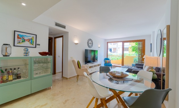 Sale - Apartment / flat -
Punta Prima