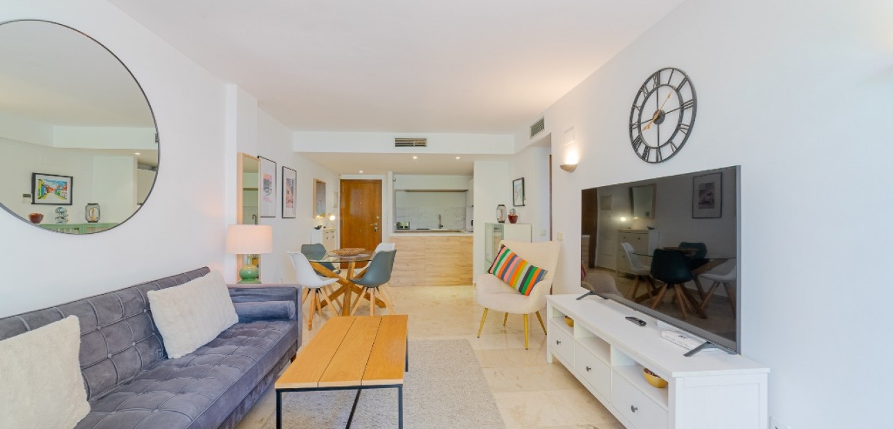 Sale - Apartment / flat -
Punta Prima