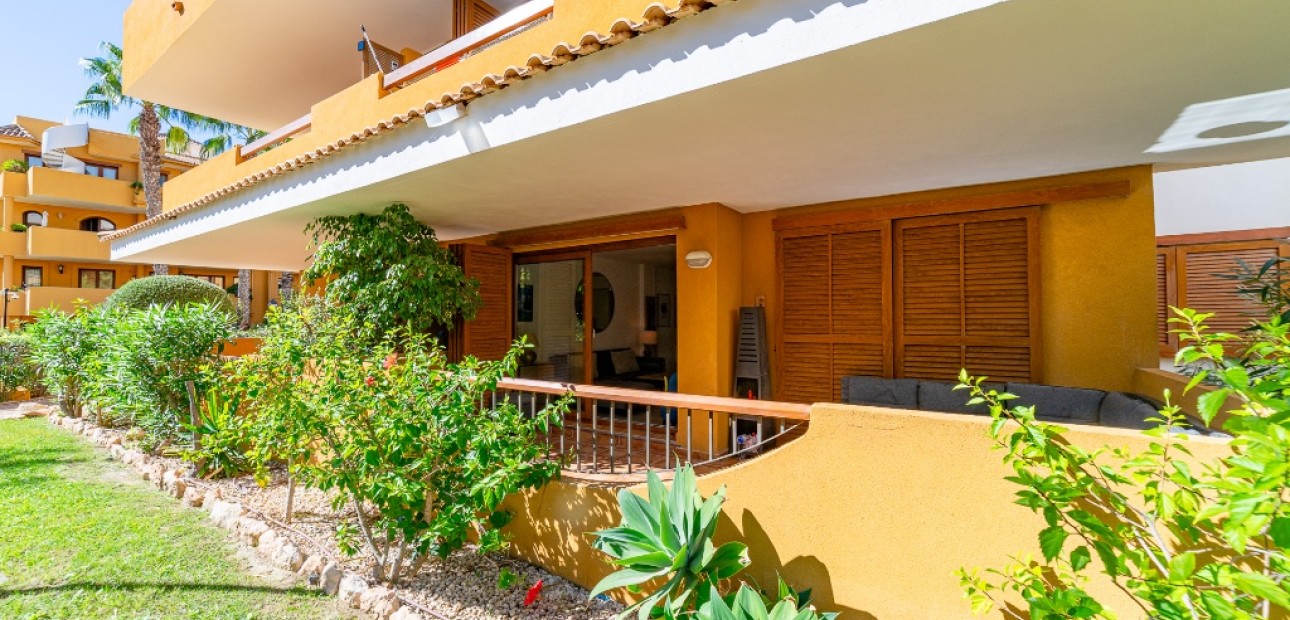 Sale - Apartment / flat -
Punta Prima