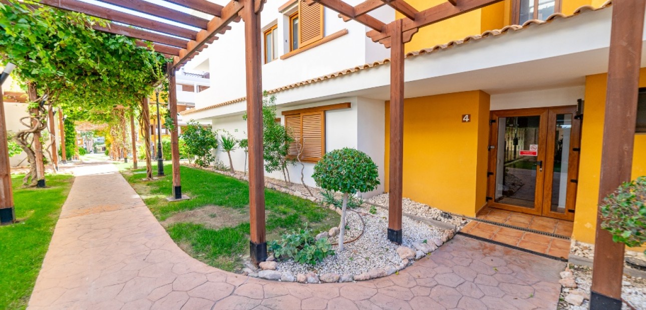 Sale - Apartment / flat -
Punta Prima