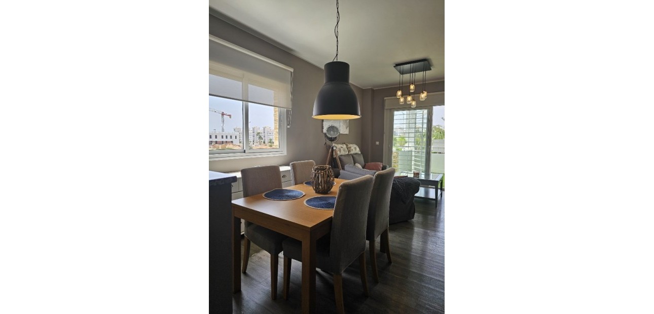 Sale - Apartment / flat -
Punta Prima