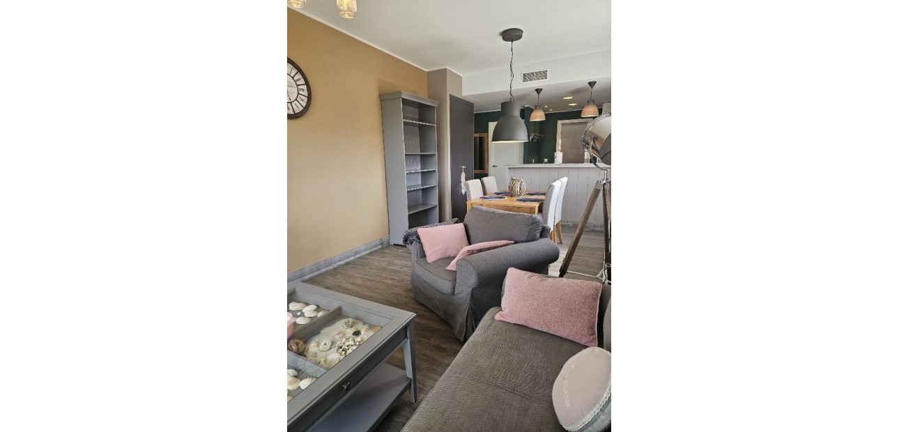 Sale - Apartment / flat -
Punta Prima