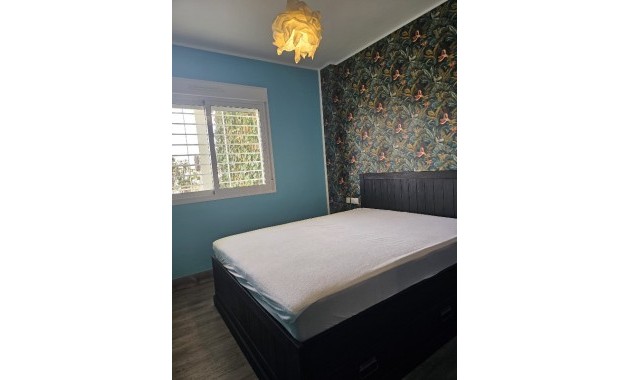 Sale - Apartment / flat -
Punta Prima