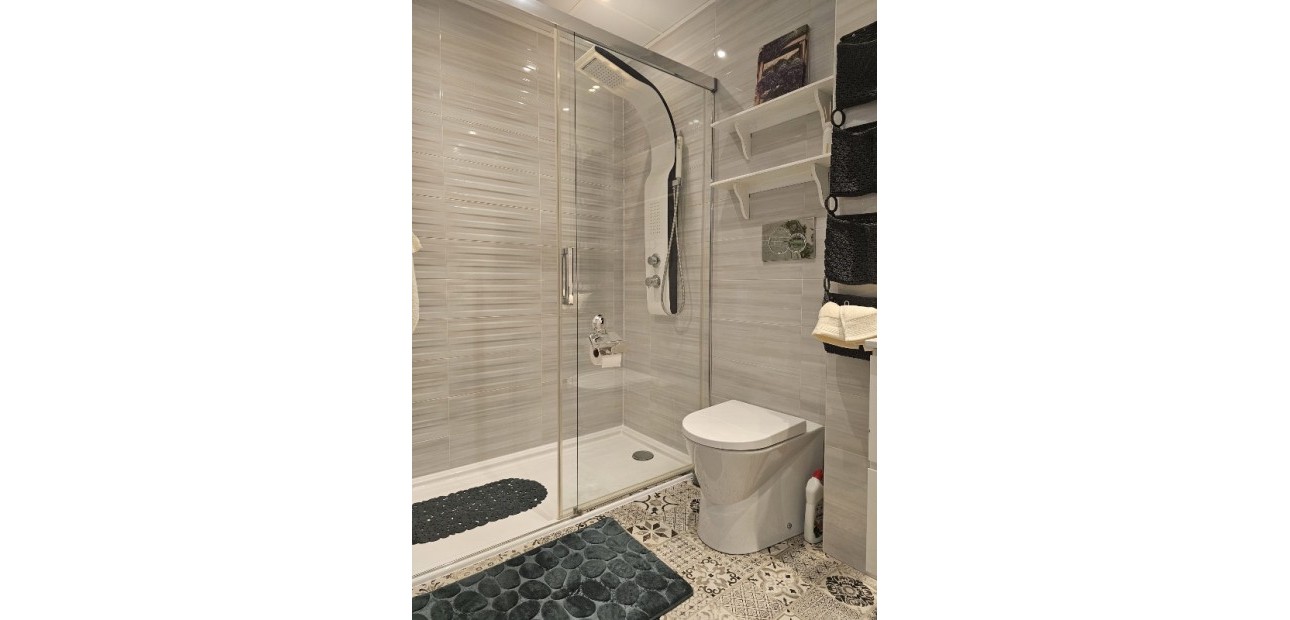 Sale - Apartment / flat -
Punta Prima