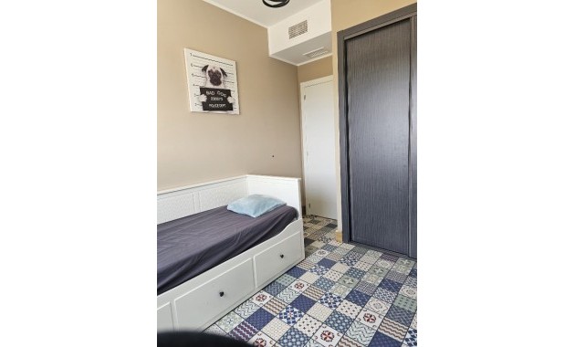 Sale - Apartment / flat -
Punta Prima