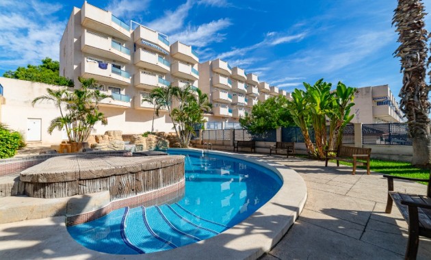 Venta - Apartamento / piso -
La Zenia