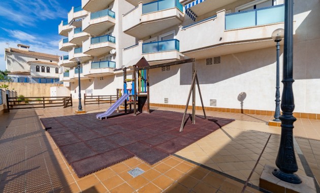 Venta - Apartamento / piso -
La Zenia