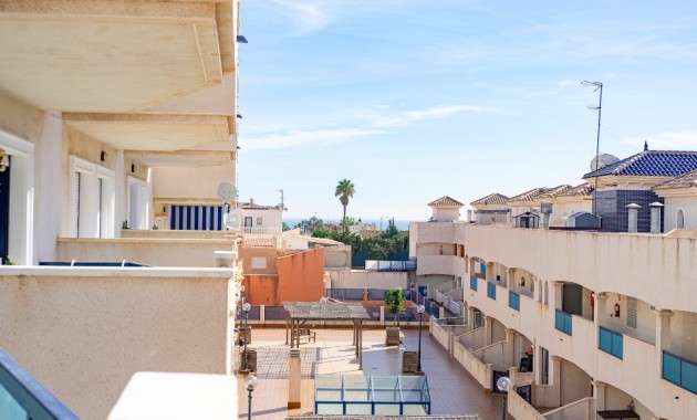 Venta - Apartamento / piso -
La Zenia