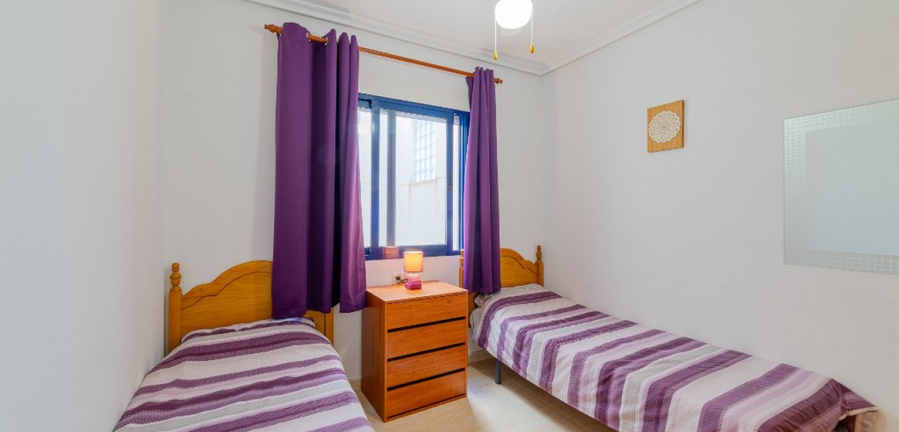 Venta - Apartamento / piso -
La Zenia