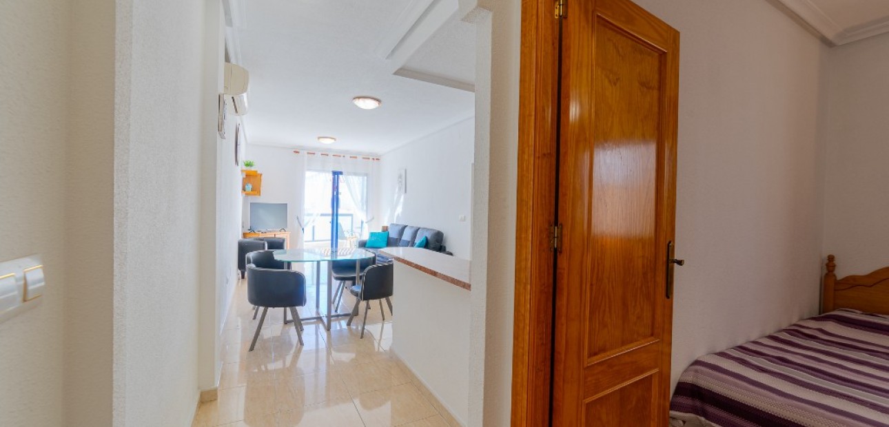 Venta - Apartamento / piso -
La Zenia