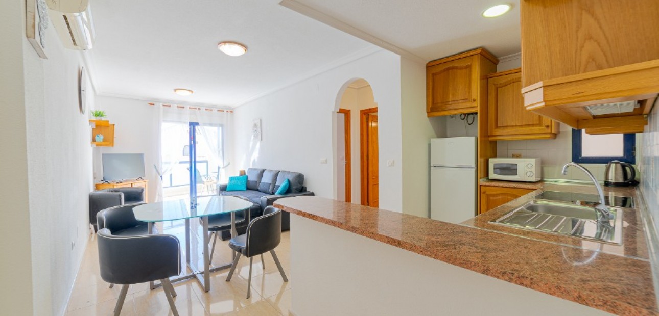 Venta - Apartamento / piso -
La Zenia