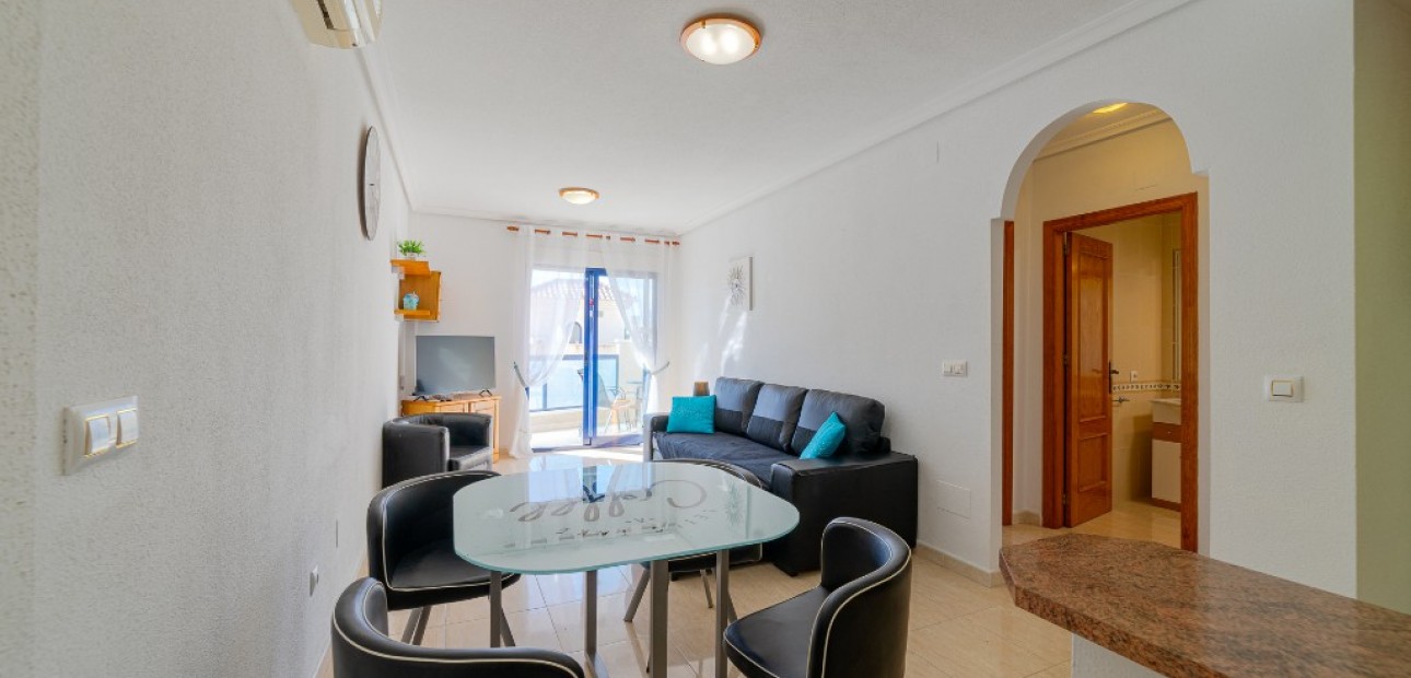 Venta - Apartamento / piso -
La Zenia