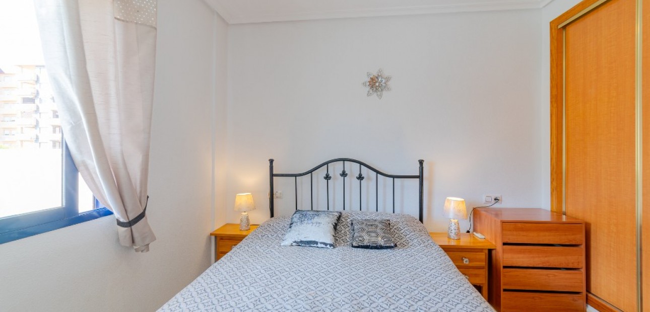 Venta - Apartamento / piso -
La Zenia