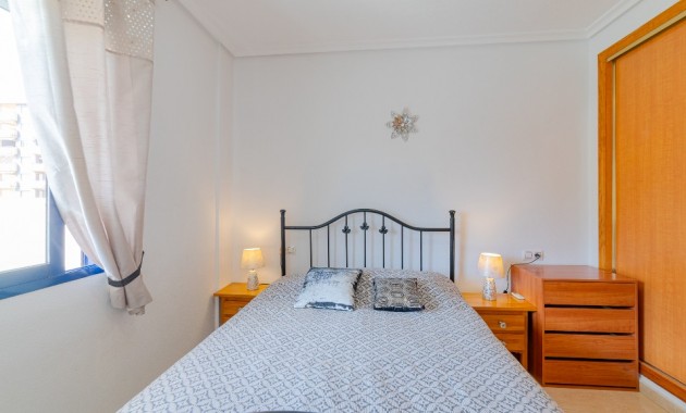 Venta - Apartamento / piso -
La Zenia