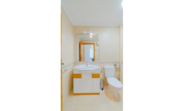 Venta - Apartamento / piso -
La Zenia