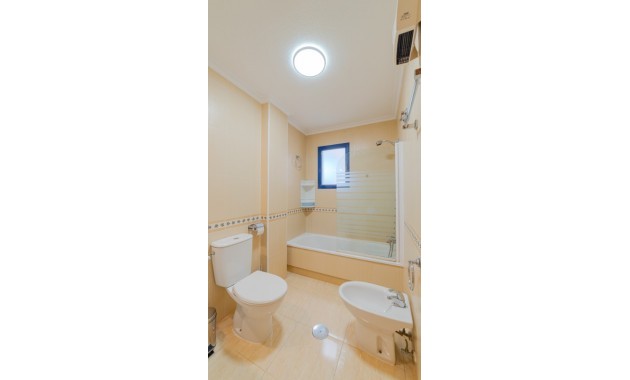 Venta - Apartamento / piso -
La Zenia