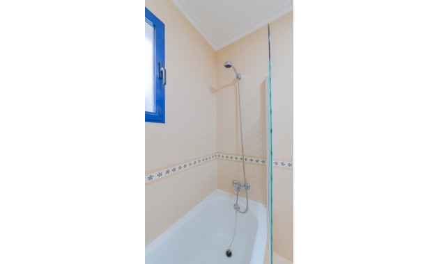 Venta - Apartamento / piso -
La Zenia