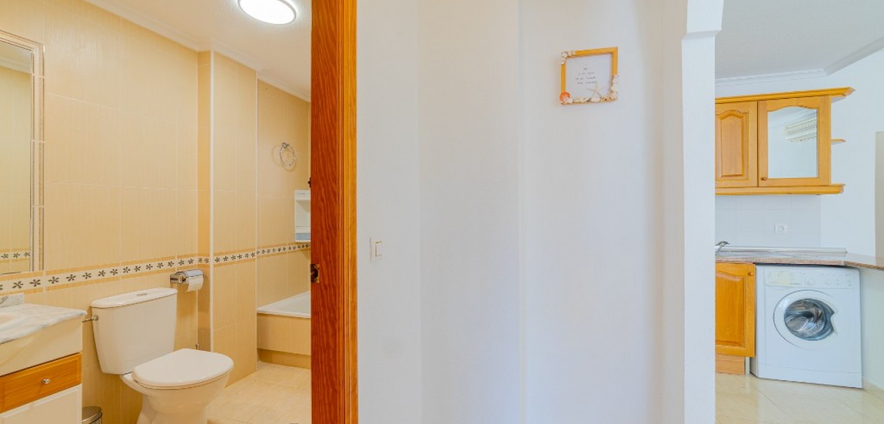 Venta - Apartamento / piso -
La Zenia