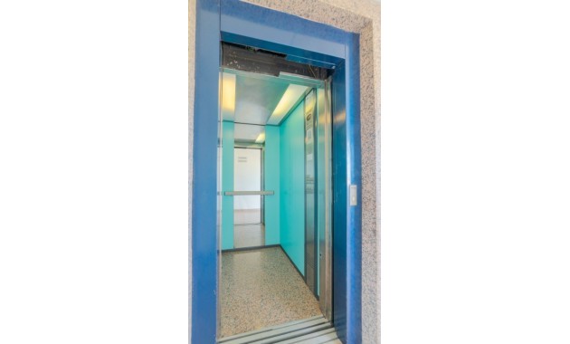 Venta - Apartamento / piso -
La Zenia