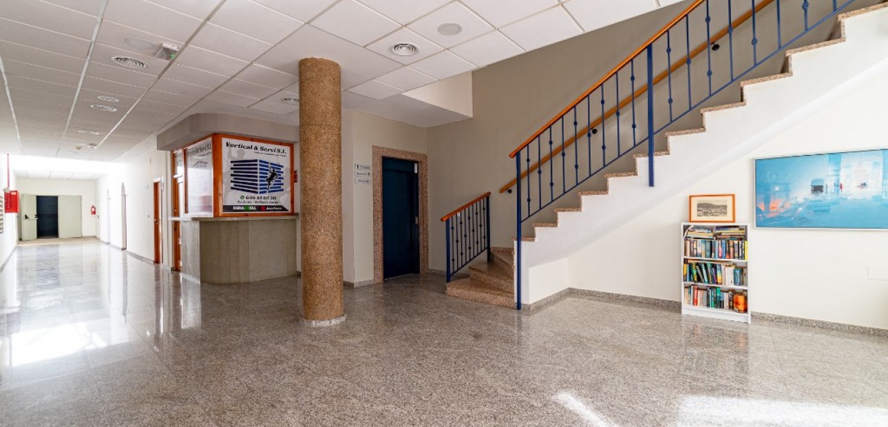 Venta - Apartamento / piso -
La Zenia