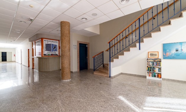 Venta - Apartamento / piso -
La Zenia