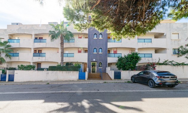 Venta - Apartamento / piso -
La Zenia