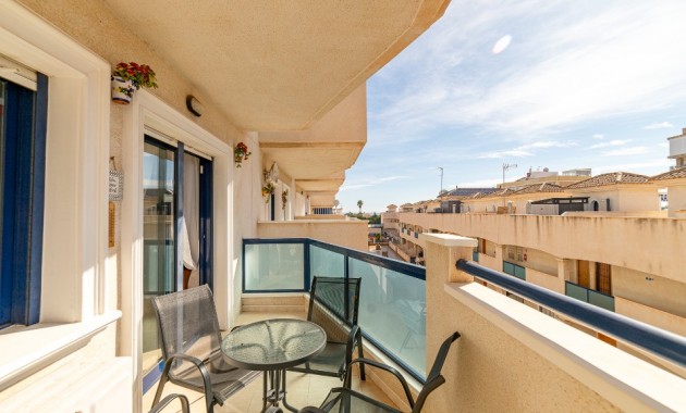 Venta - Apartamento / piso -
La Zenia
