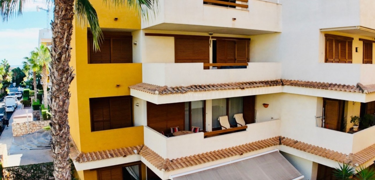 Venta - Apartamento / piso -
Punta Prima