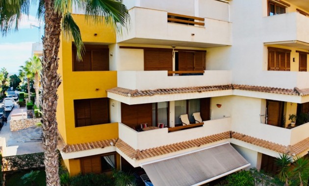 Venta - Apartamento / piso -
Punta Prima