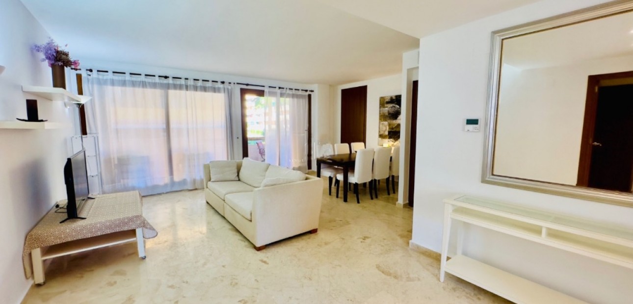 Venta - Apartamento / piso -
Punta Prima