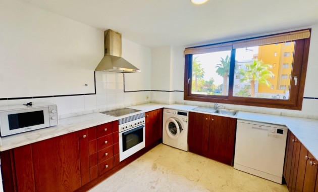 Venta - Apartamento / piso -
Punta Prima