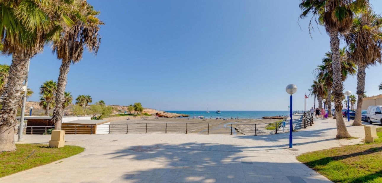 Herverkoop - Appartement / flat -
Orihuela Costa - Villamartín