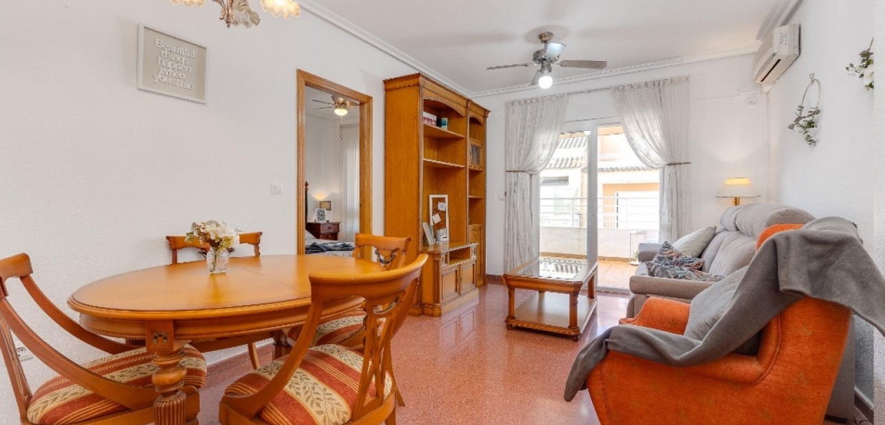 Sale - Apartment / flat -
Torrevieja