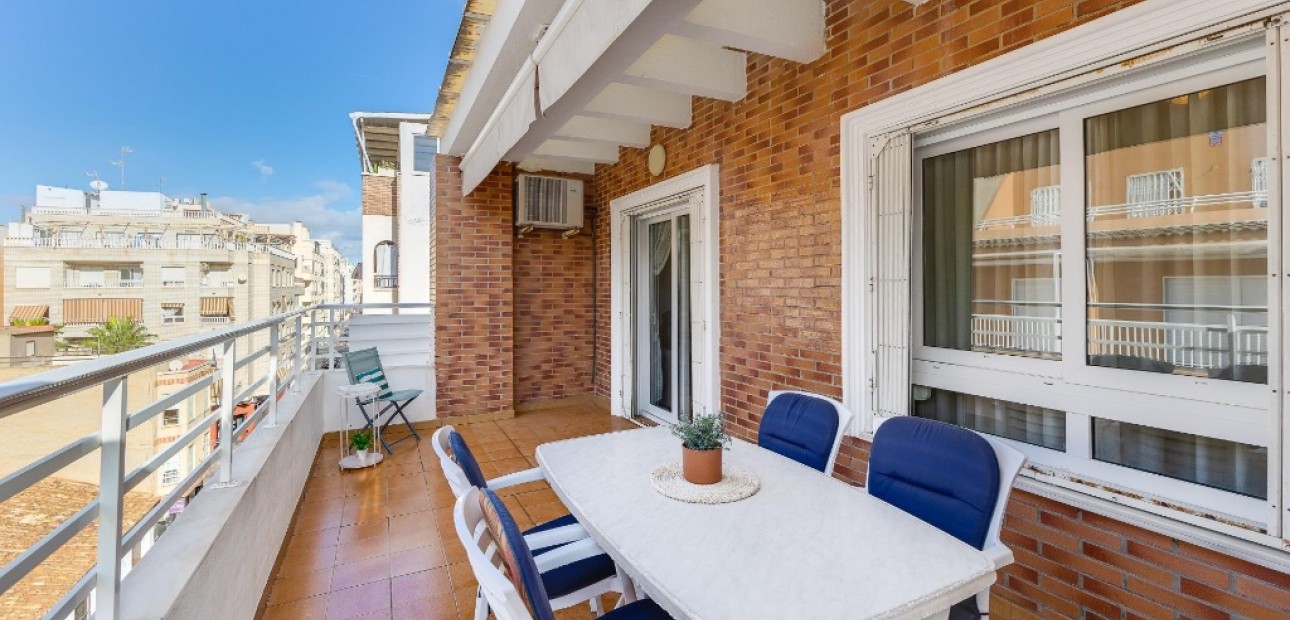 Sale - Apartment / flat -
Torrevieja