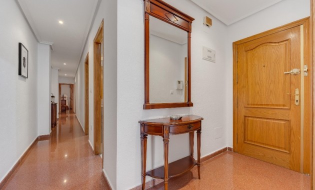 Sale - Apartment / flat -
Torrevieja