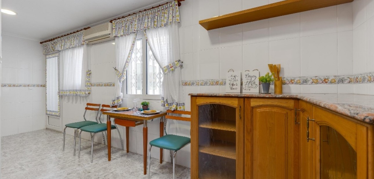 Sale - Apartment / flat -
Torrevieja