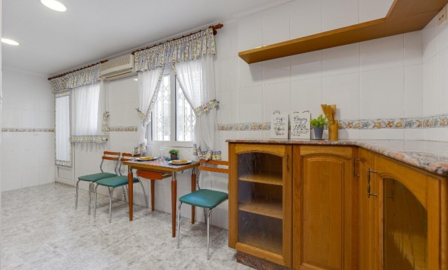 Sale - Apartment / flat -
Torrevieja