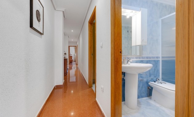 Sale - Apartment / flat -
Torrevieja