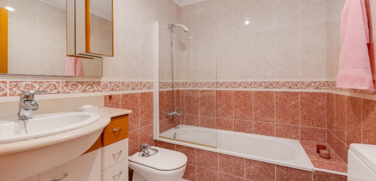 Sale - Apartment / flat -
Torrevieja