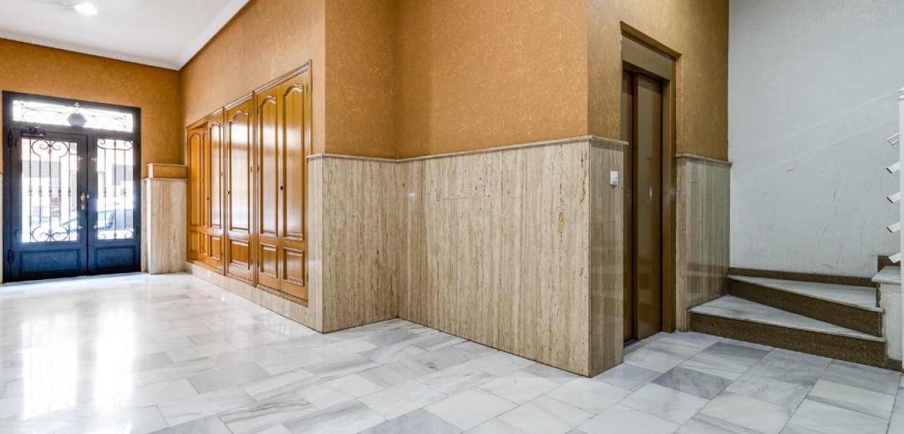 Sale - Apartment / flat -
Torrevieja