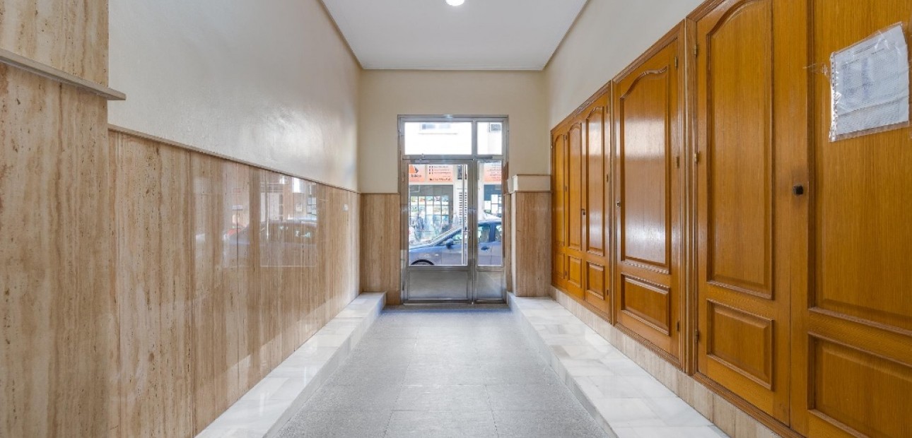 Sale - Apartment / flat -
Torrevieja