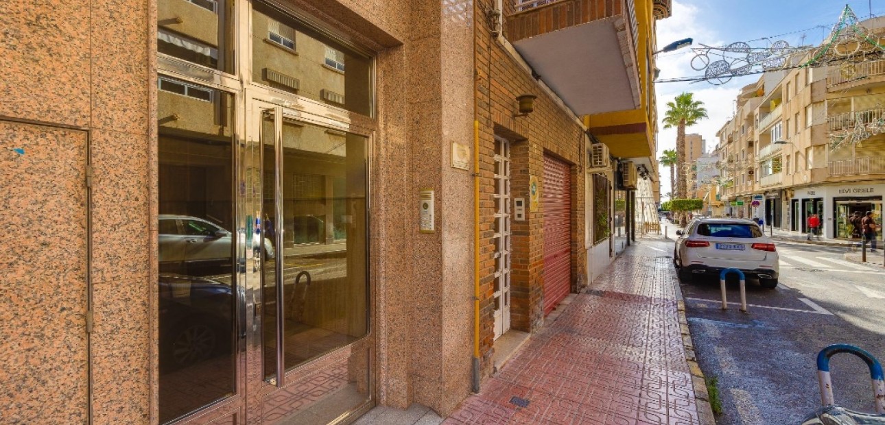 Sale - Apartment / flat -
Torrevieja