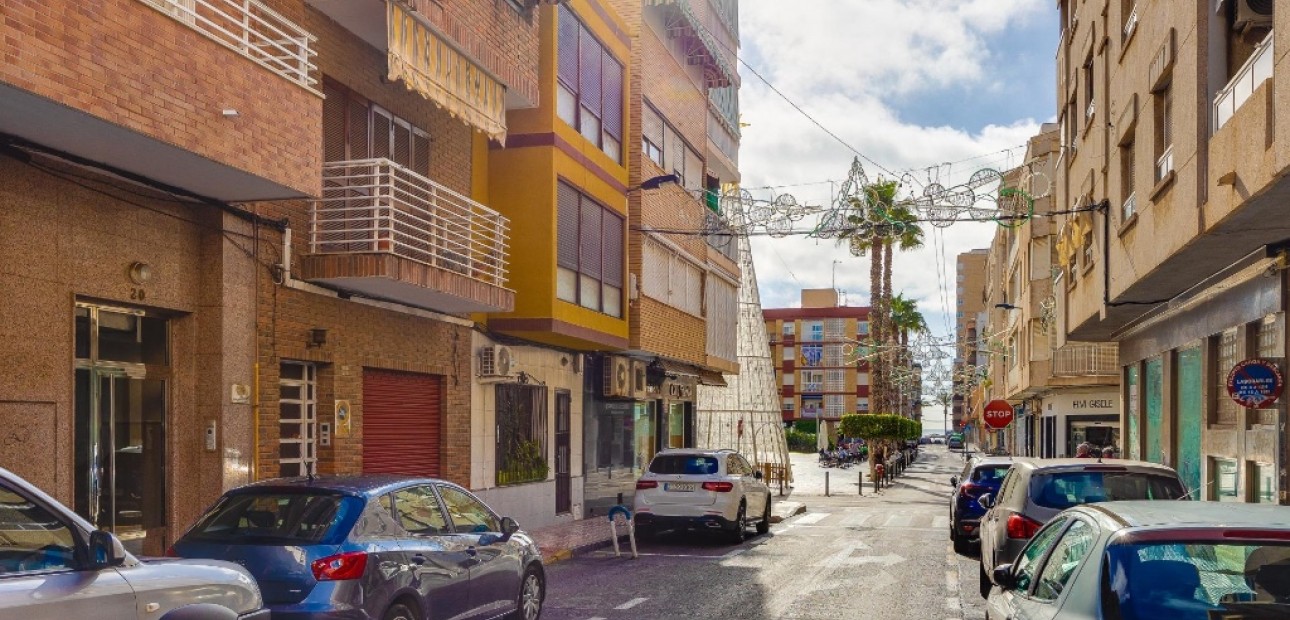 Sale - Apartment / flat -
Torrevieja