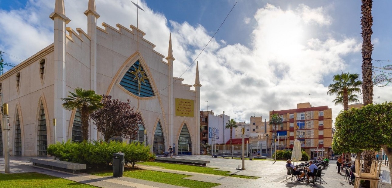 Sale - Apartment / flat -
Torrevieja