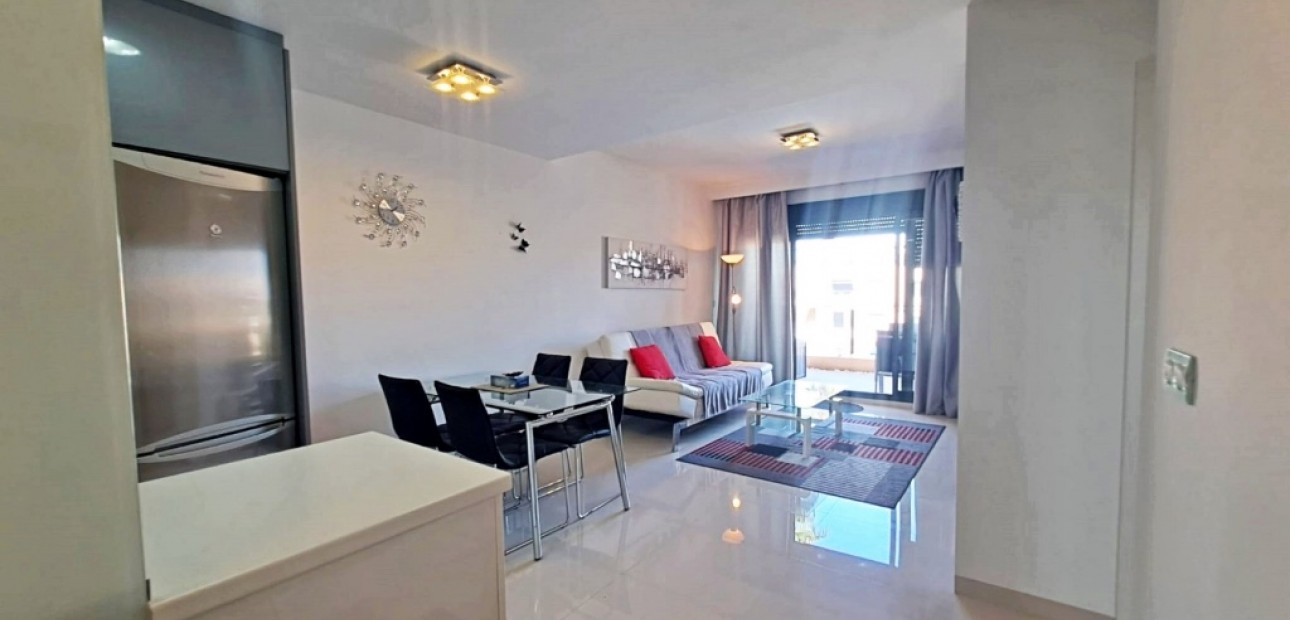 Venta - Apartamento / piso -
Mil Palmeras