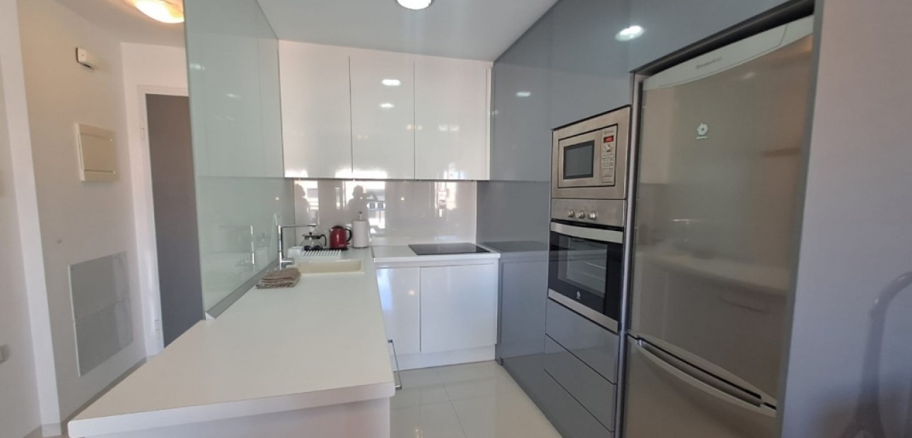 Venta - Apartamento / piso -
Mil Palmeras